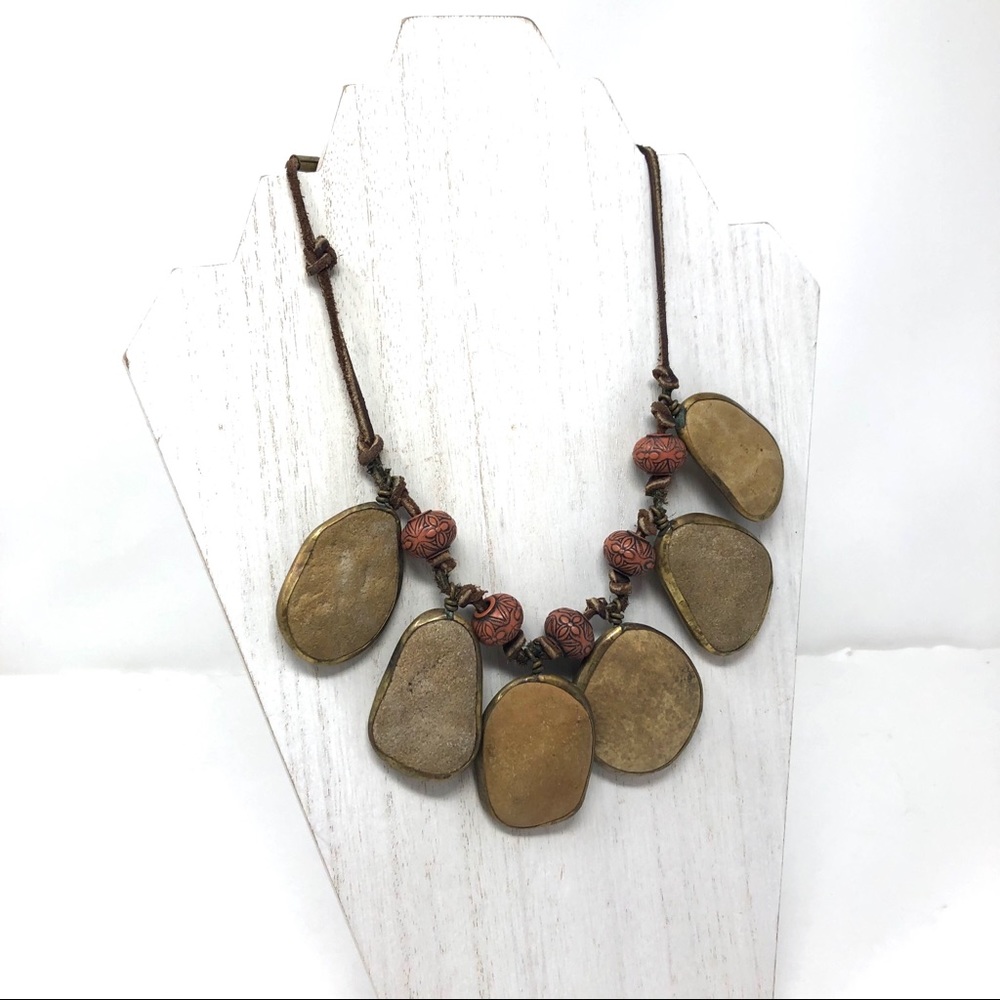 Ethereal, signed stone, suede cord necklace 128.6g - Picture 4 of 10
